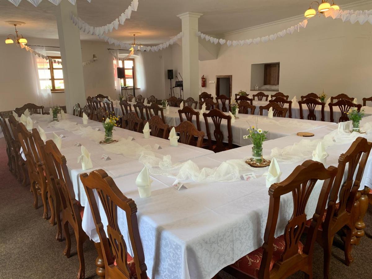 Zamek Jindrichovice Hotel Kolinec Kültér fotó
