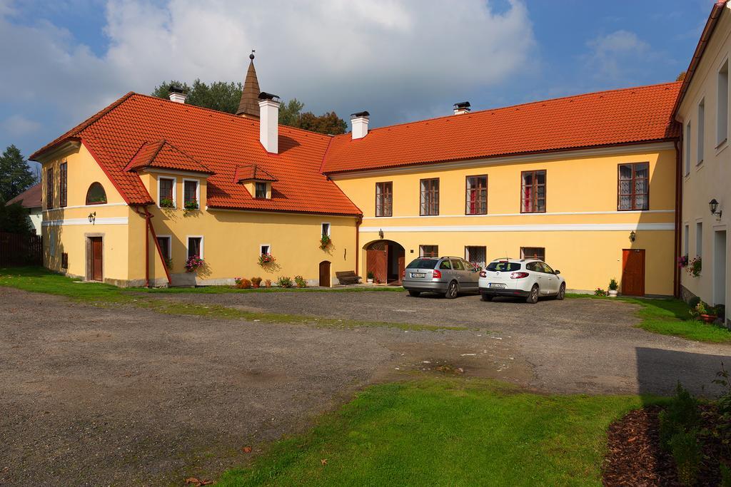 Zamek Jindrichovice Hotel Kolinec Kültér fotó